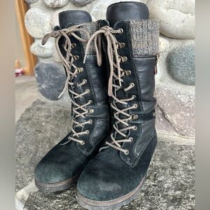 Remonte Black and Gray Lace-Up Boots